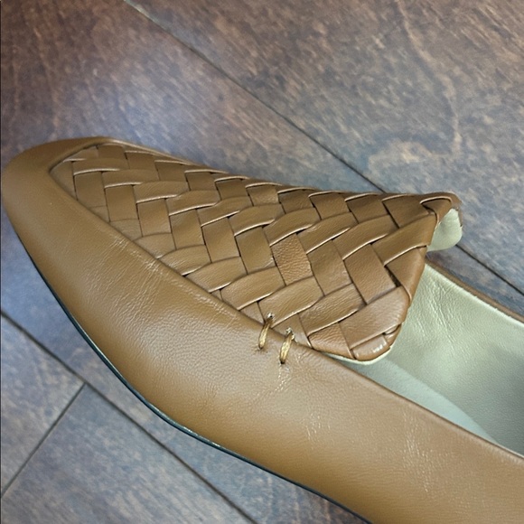 Banana Republic Women’s Woven Leather Soft Loafer in Caramel, Size 6 - Picture 10 of 16